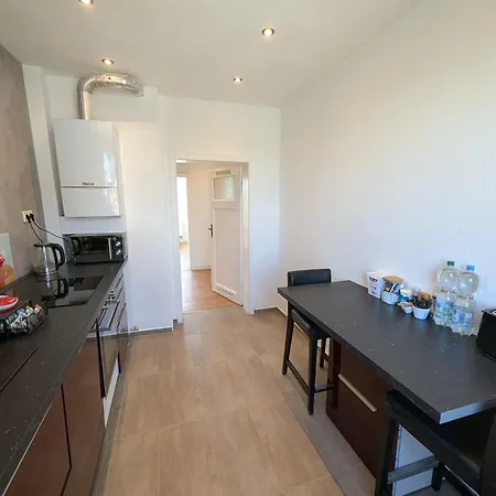 Lägenhet Ruhige 3-zimmer-wohnung Messenah