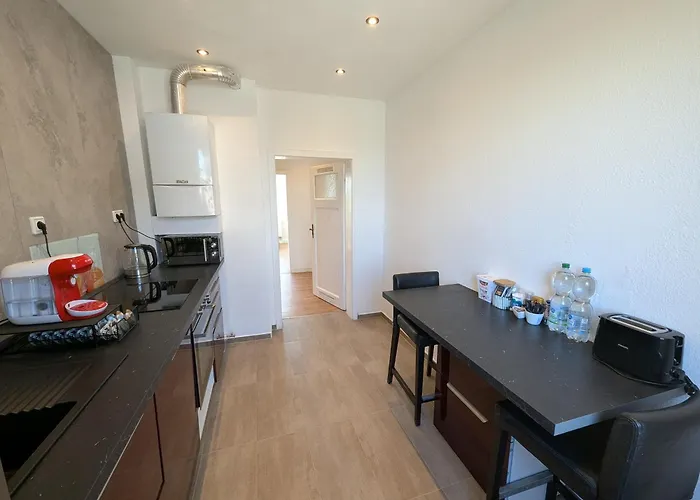 Appartement Ruhige 3-zimmer-wohnung Messenah