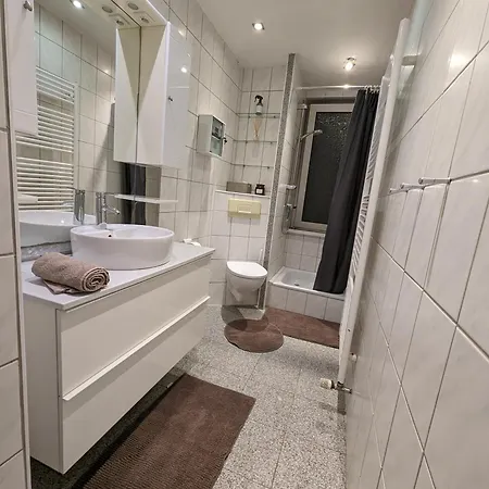 Appartement Ruhige 3-zimmer-wohnung Messenah